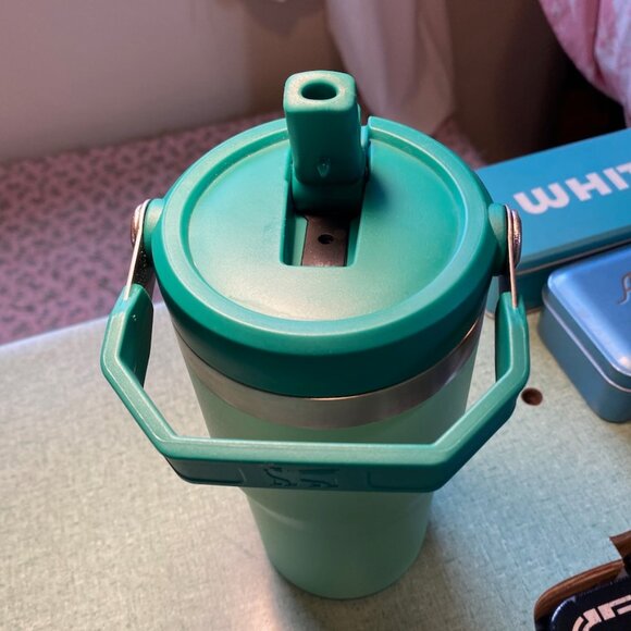 Stanley IceFlow Flip Straw Tumbler with Handle, 20 oz, Flip Up Straw - Picture 9 of 12